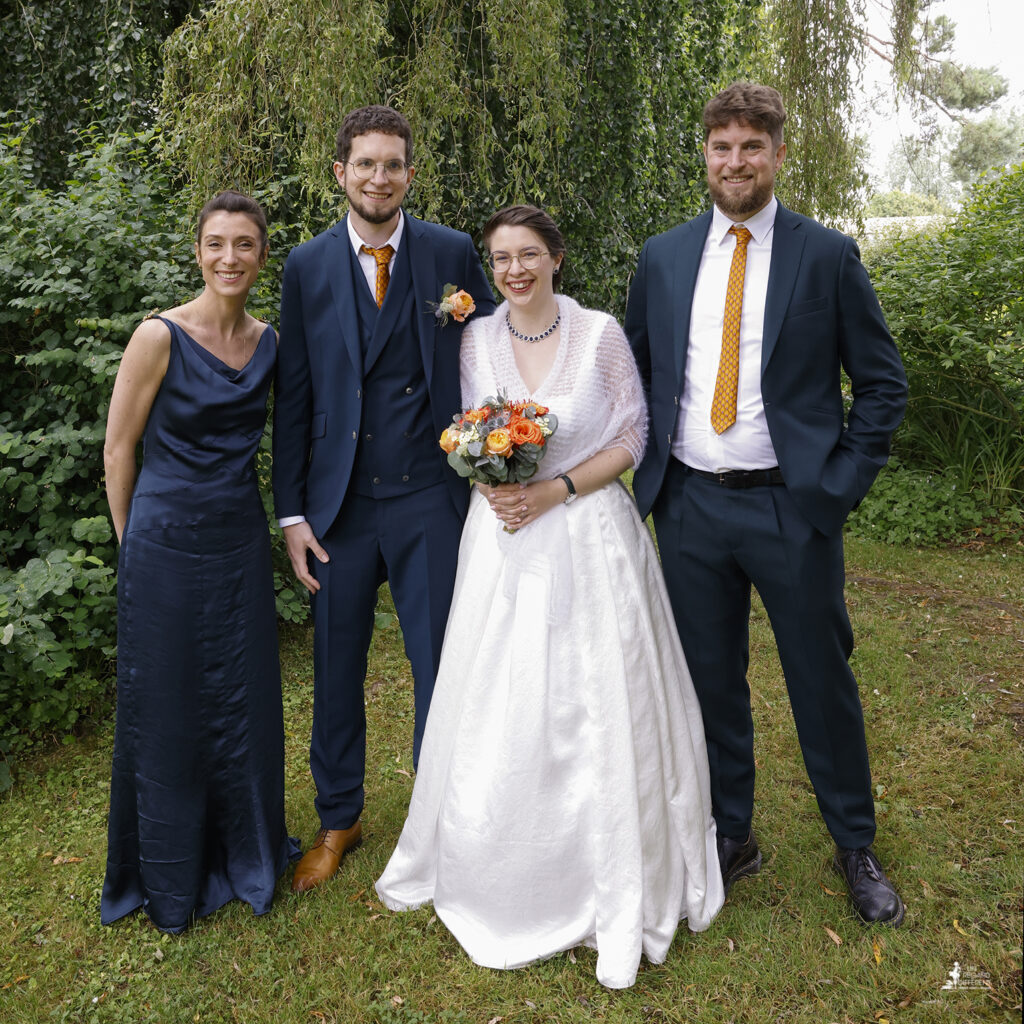 Robe de mariée princesse en brocart à bretelles large grande taille, création Coralie Borowski, Normandie
